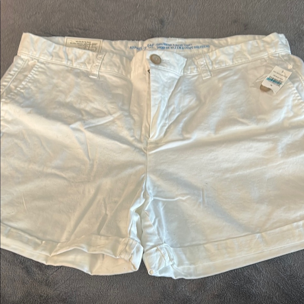 GAP Women's Cream Shorts